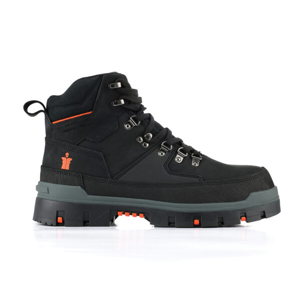 High spec S3 safety boot with cleated sole